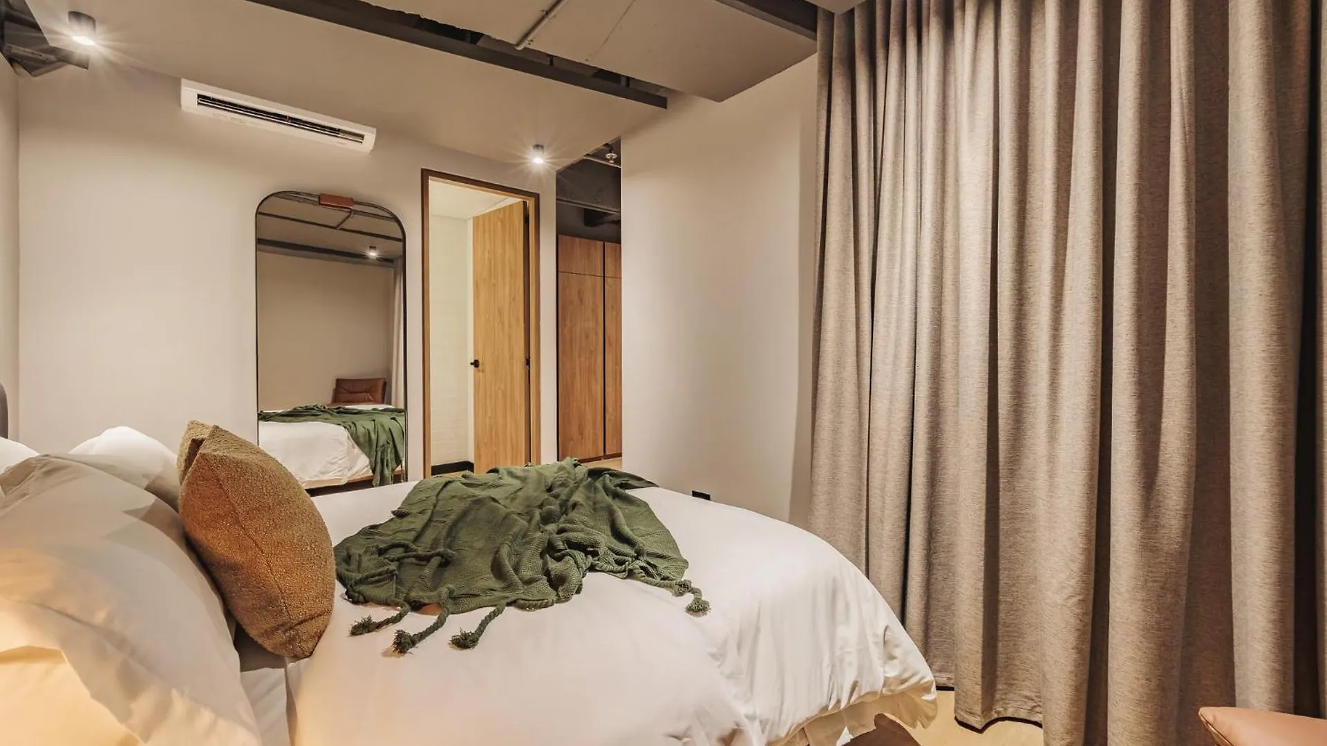 H10 - Provenza Apartment Medellin 0*,  Colombia